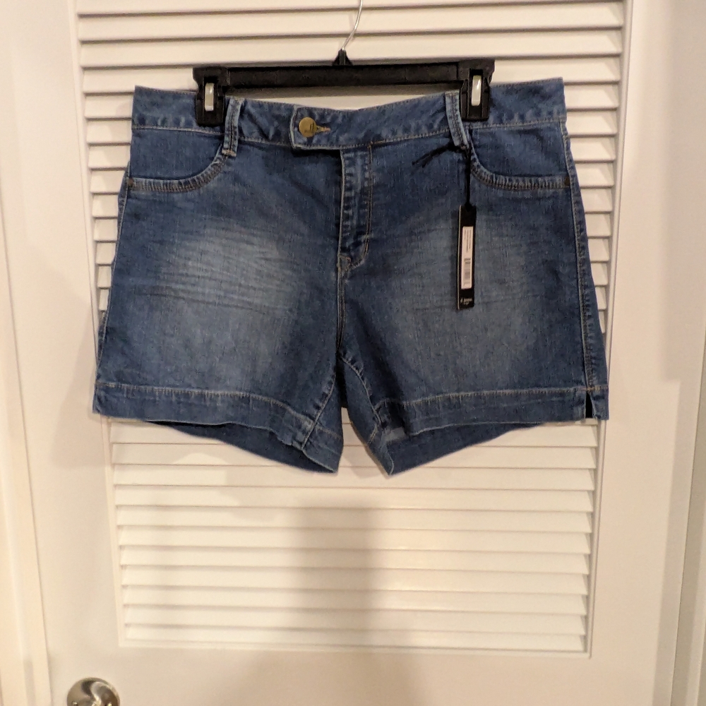 d. jeans Classic Blue Jean Shorts Women's Size 12